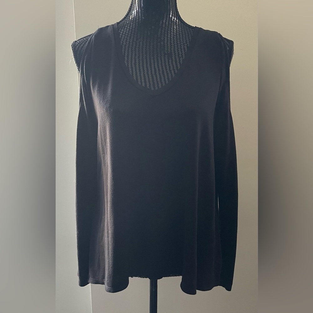 Tresics Black Cold Shoulder Long Sleeve Top Size Large